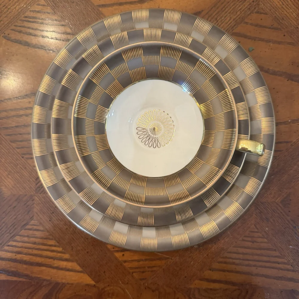 VTG Bavaria Vohenstrauss Johann Seltmann Teacup/Saucer/Dessert Plate 3 PC Set